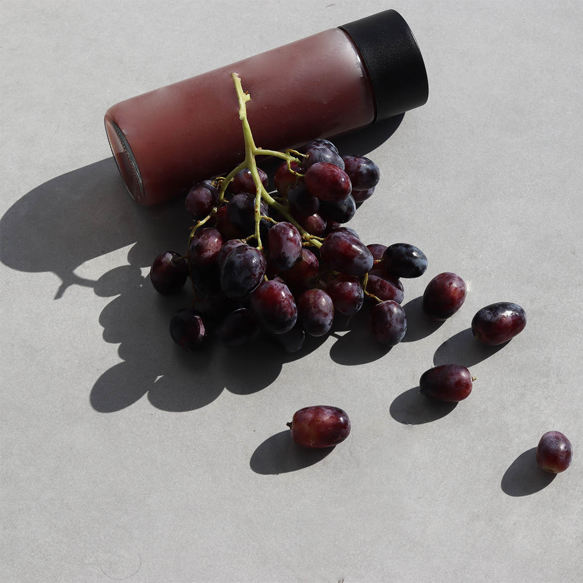Black Grapes Cold Press Juice - Image 4