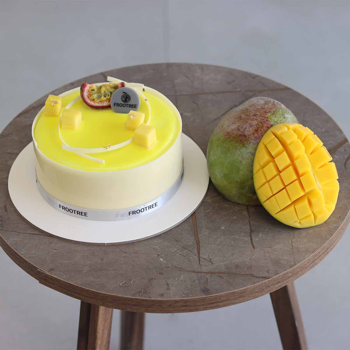 Mango cake