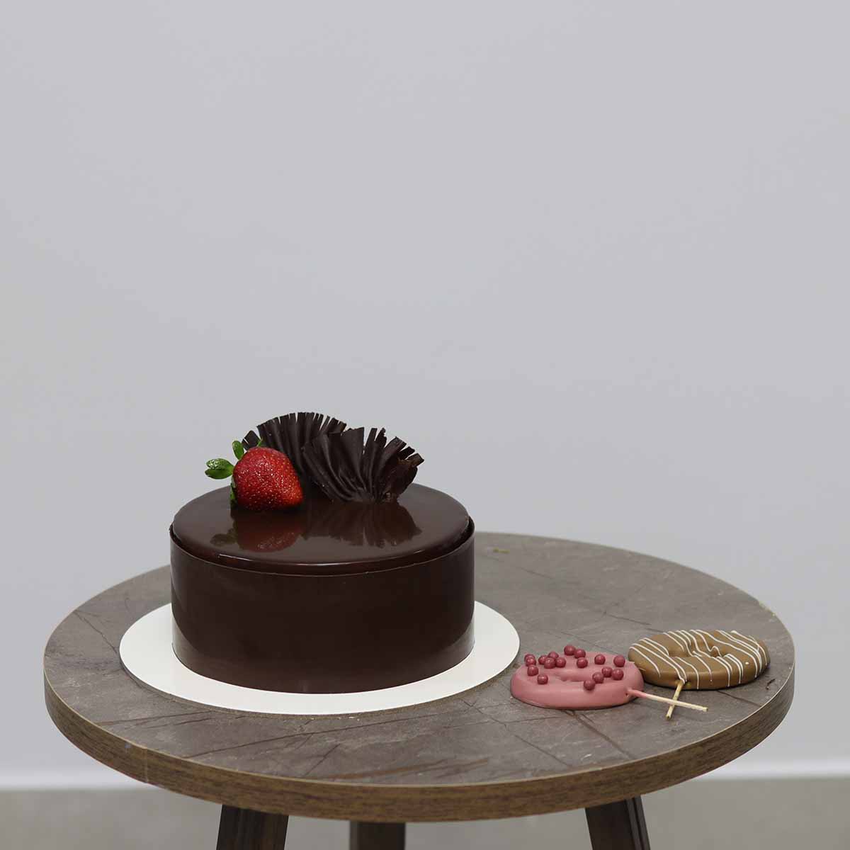 Chocolate Berry Cake - Image 4