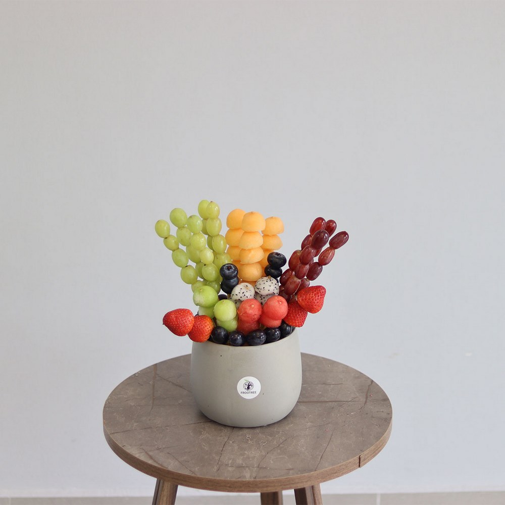 Cut Fruit Skewers Vase - Image 3