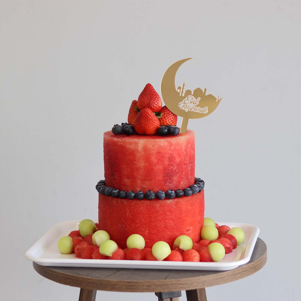 Beautiful 2 Tier Cake - Image 2
