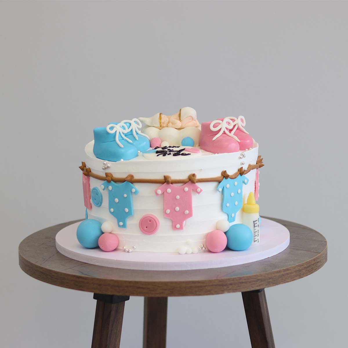 Gender Reveal Cake