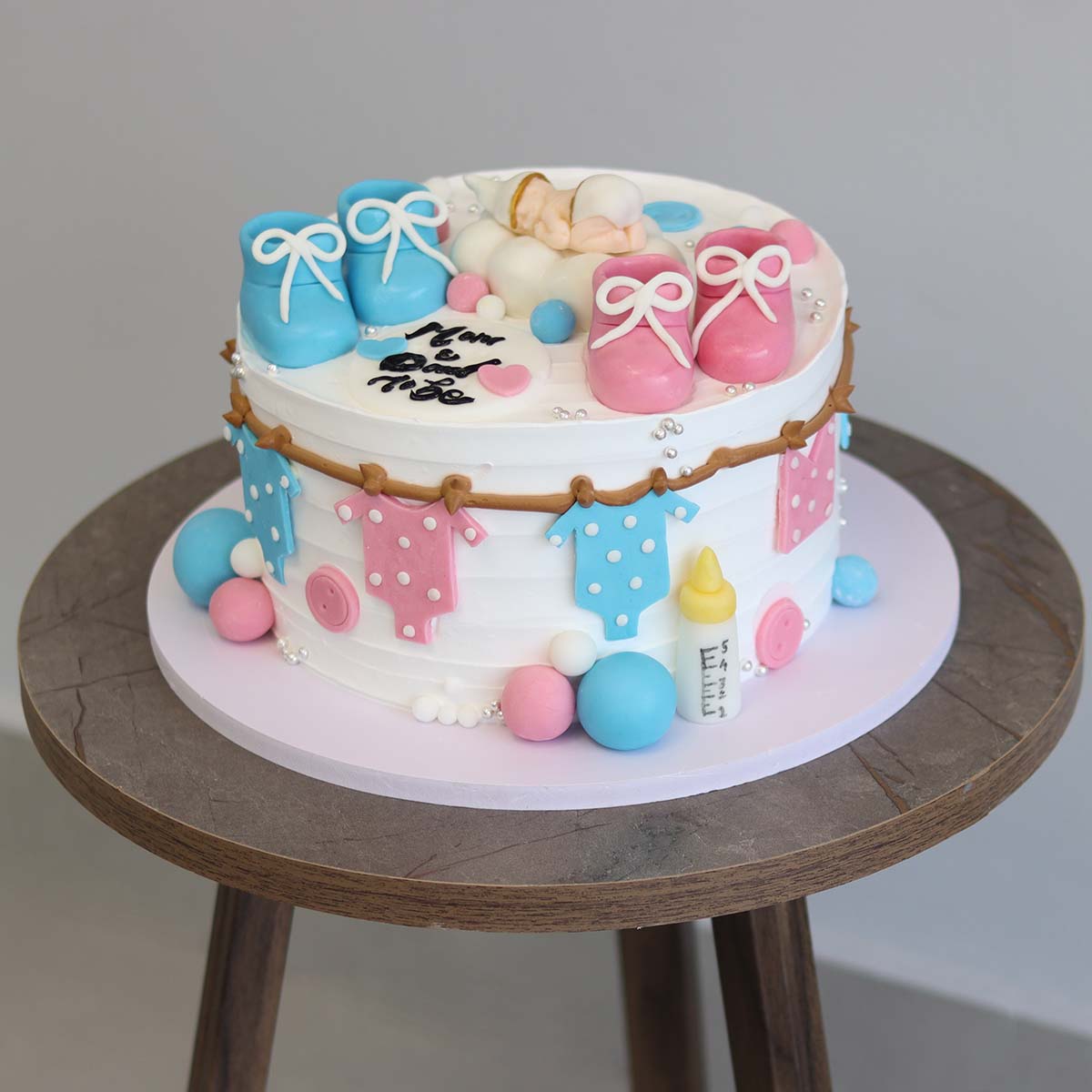 Gender Reveal Cake - Image 3