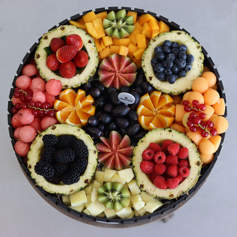 Berries in pineapple Cup Tray