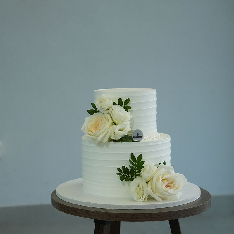 2 Tier Bridal Cake - Image 3