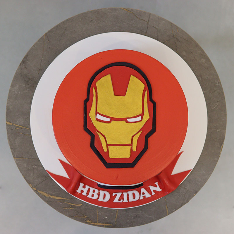 Iron Man Cake - Image 3
