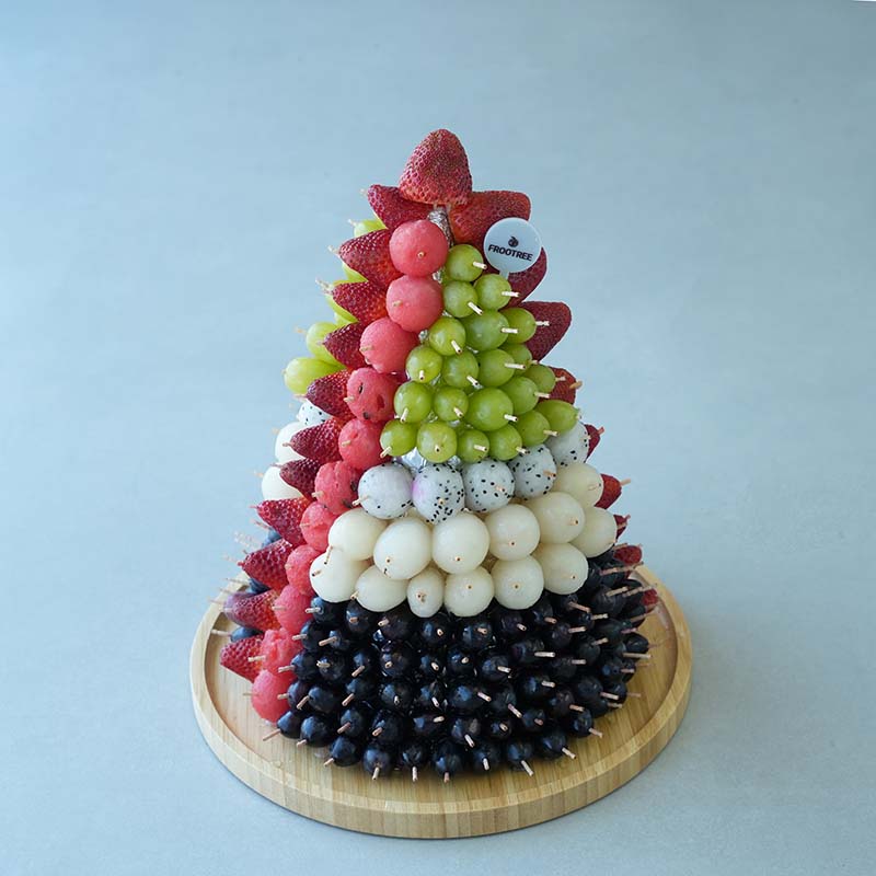 UAE Flag Cut Fruits Pyramid