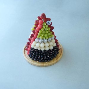 UAE Flag Cut Fruits Pyramid