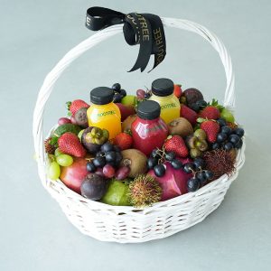 Fruits And Juice Special Basket