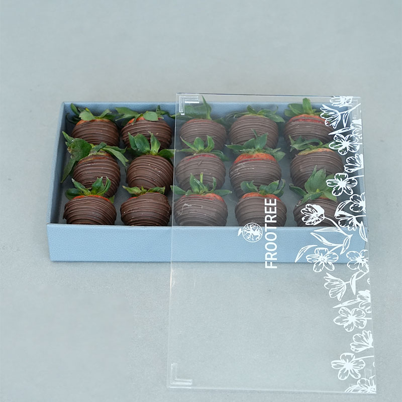 Strawberry dipped Chocolate Rectangle Tray - Image 2