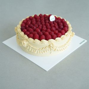 Classic Raspberry Cake